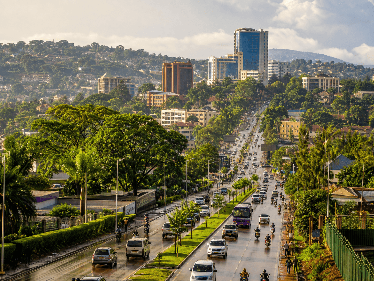 Vue contemporaine et verdoyante de Kampala